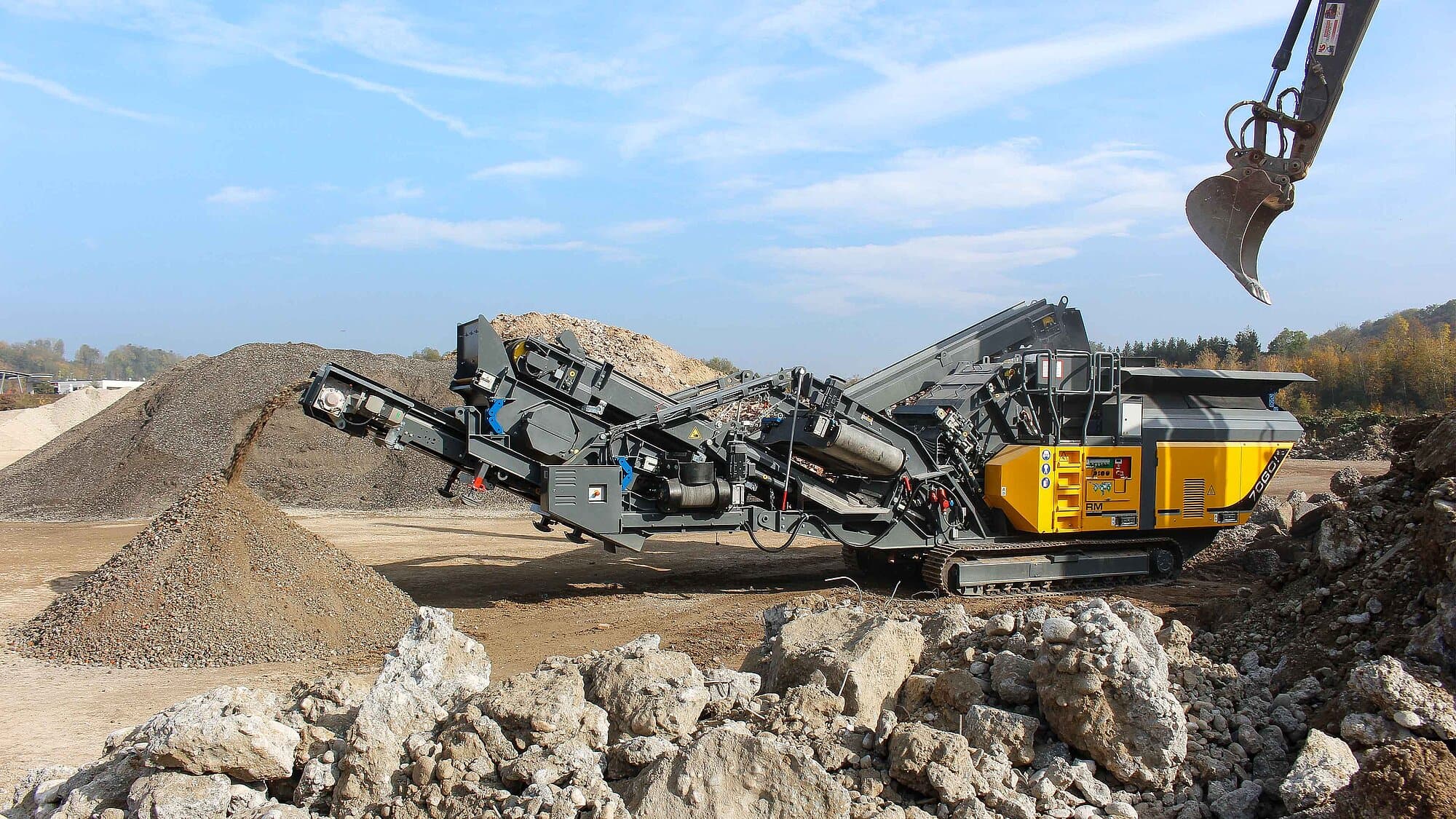 RM 70GO! 2.0 impact crusher processing demolition concrete in Brisbane